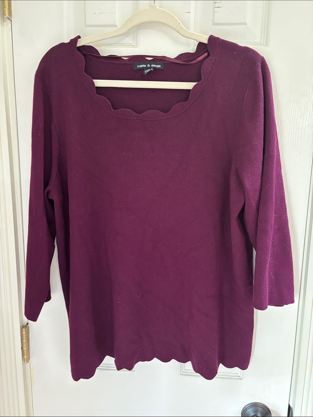 Cable & Gauge Women's Scalloped Scoop-Neck Sweater - Berry Plum